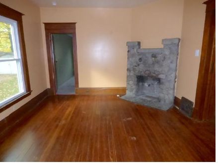 113 Hamilton St, Dowagiac, MI 49047
