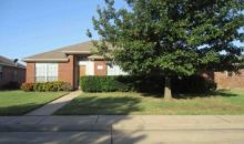 215 LARAMIE LN Desoto, TX 75115