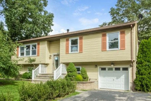 66 1st St, Barnegat, NJ 08005