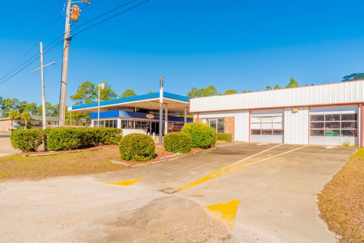 3600 Gautier Vancleave Rd, Gautier, MS 39553