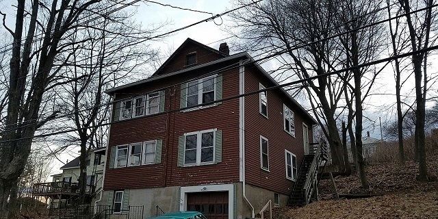 177 Sherman St Apt 1, Gardner, MA 01440