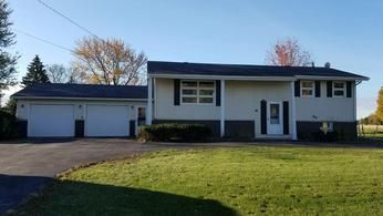 618 E 2nd St, Woodhull, IL 61490