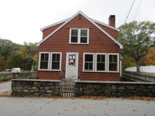 20 Mount Ave, Lincoln, RI 02865