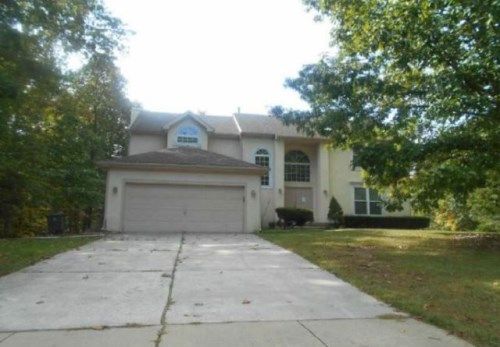 1640 Whispering Woods Dr, Williamstown, NJ 08094