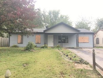 29 Westwood Dr, East Saint Louis, IL 62206