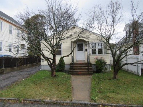 41 Stella St, Providence, RI 02909