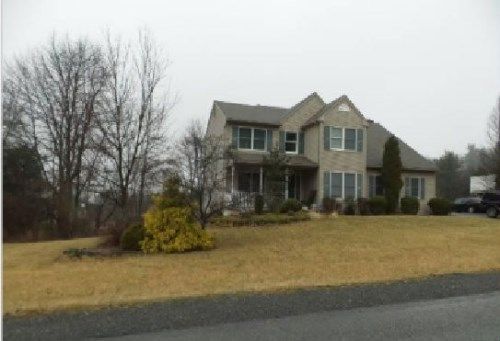 1117 Heritage Blvd, Stroudsburg, PA 18360