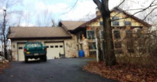 442 Ridge Rd, Sciota, PA 18354