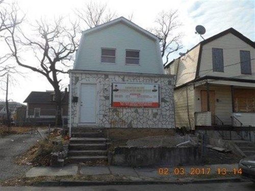 38 SHAW AVE, Newark, NJ 07112