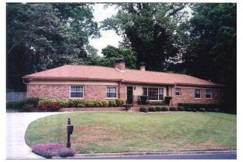 1094 Glenwood Dr, Gainesville, GA 30501