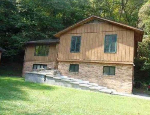 1075 Marine Dr, Oakwood, VA 24631