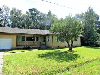 416 N Steele Ave, Picayune, MS 39466