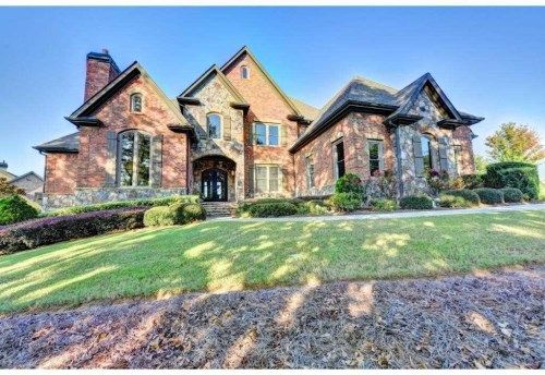 2252 Crimson King Dr, Braselton, GA 30517
