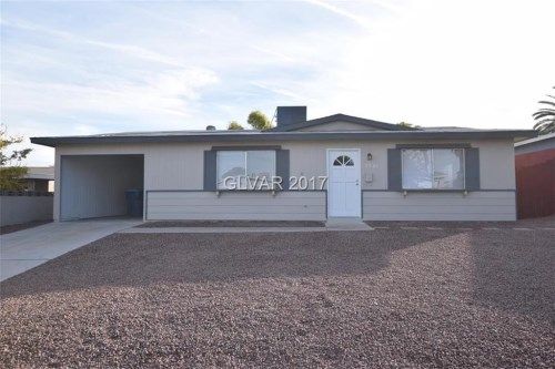 4585 Pioneer Avenue, Las Vegas, NV 89102
