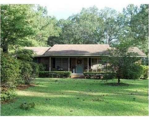 1502 Valwood Ave, Thomasville, GA 31792