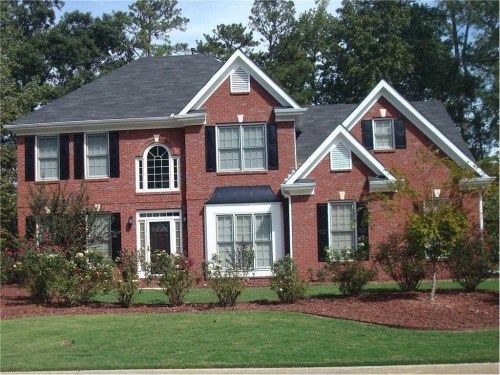 318 Beechwood Ln, Stone Mountain, GA 30087