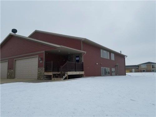 204 B St S, Richardton, ND 58652