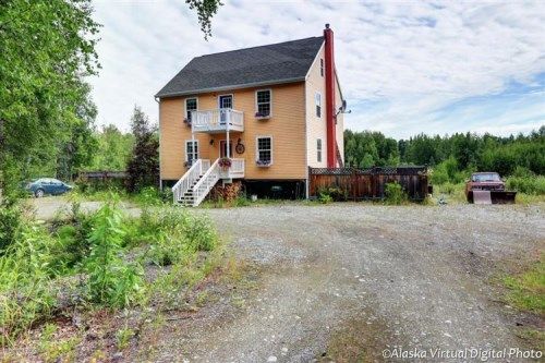 4537 S Fish Creek Road, Big Lake, AK 99652