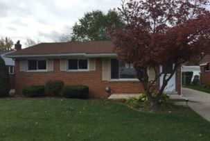 30917 Calahan Rd, Roseville, MI 48066