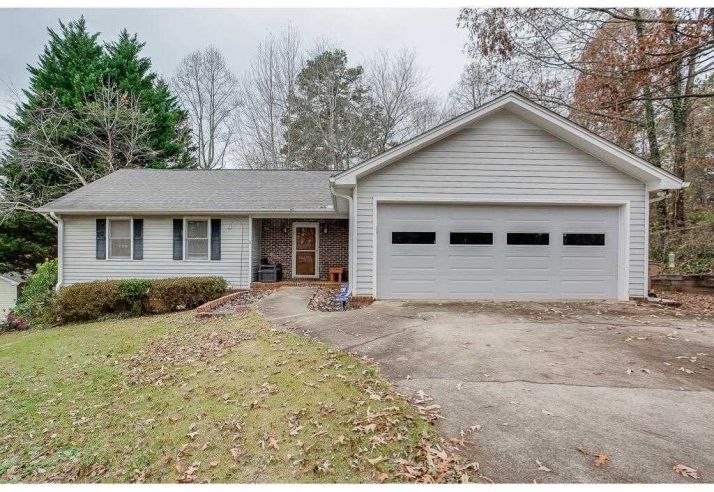 2970 Rogers Dr, Gainesville, GA 30506