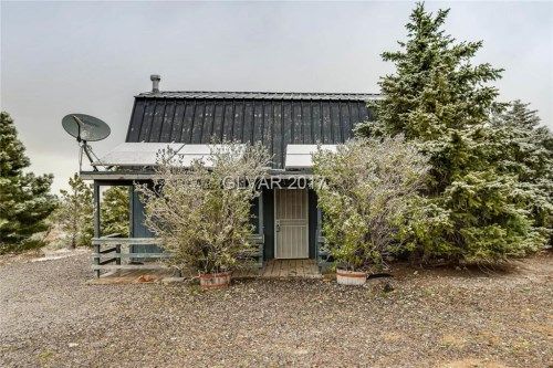 37 Oak Spring Road, Las Vegas, NV 89124