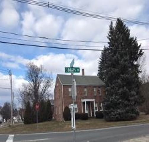319 Main St, Hampden, MA 01036