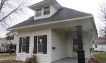 614 N 4th St Clinton, IA 52732