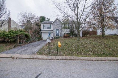 145 Franklin Square Dr, Dallastown, PA 17313