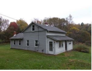 6621 Pinedale St NE, Hartville, OH 44632