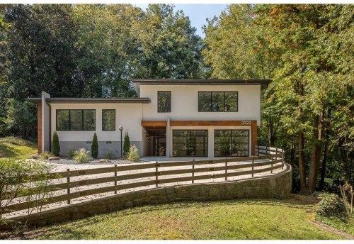 3322 Pinestream Rd NW, Atlanta, GA 30327