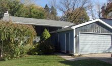 2809 Aurora Dr Lansing, MI 48910