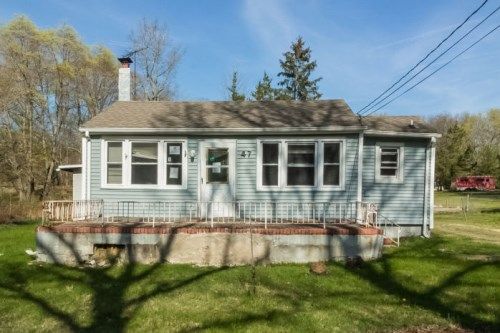 47 Siloam Rd, Freehold, NJ 07728