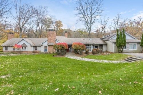 34536 Quaker Valley Road, Farmington, MI 48331