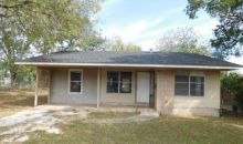 1104 W Hondo Ave W Devine, TX 78016