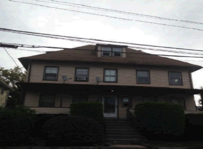 62 Grandview Ave, Port Chester, NY 10573