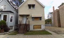 7137 S May St Chicago, IL 60621