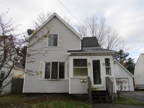 13 Jefferson St, Old Town, ME 04468