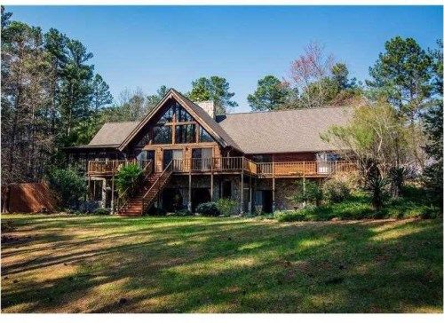90 Melody Farms Dr, Hartwell, GA 30643