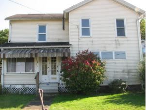 731 W Main St, Sharpsville, PA 16150