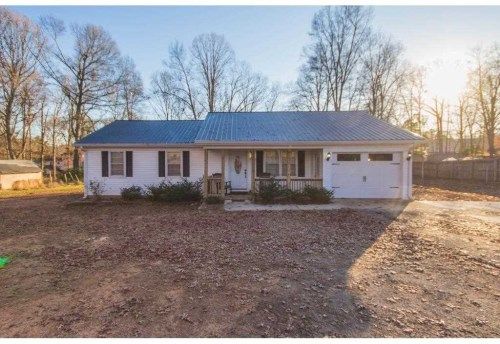 881 Ridgeway Rd, Commerce, GA 30529
