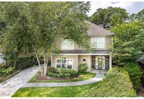 1376 Brookhaven Village Circle NE, Atlanta, GA 30319