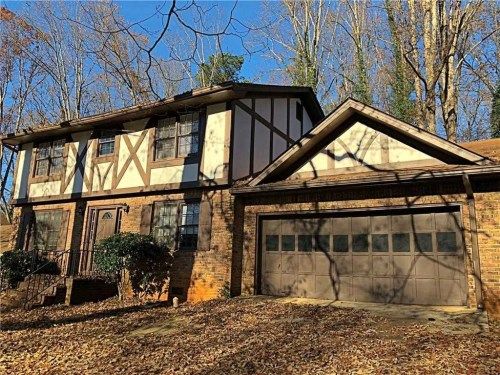 730 Rockborough Dr, Stone Mountain, GA 30083