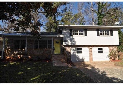 802 San Miguel Dr, Stone Mountain, GA 30083