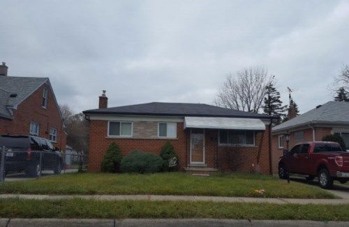 22475 Panama Ave, Warren, MI 48091