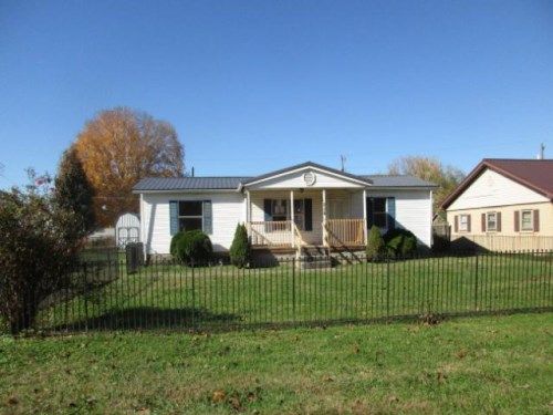 224 1st Ave, Worthington, KY 41183