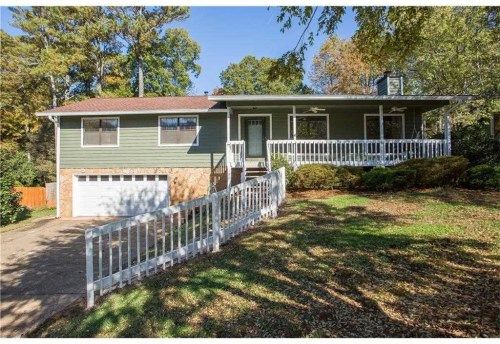 680 Applewood Ln NW, Marietta, GA 30064