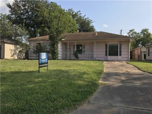 1615 Locust St, Pasadena, TX 77502