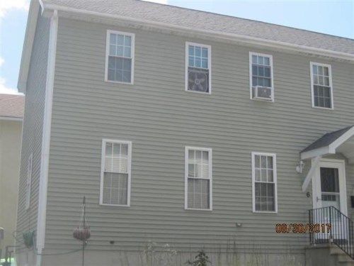 6 PALM ST, Worcester, MA 01604