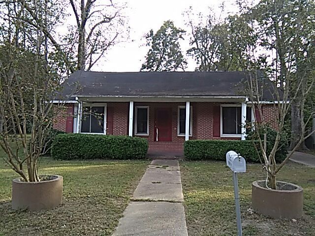 213 Green Ave, Drew, MS 38737