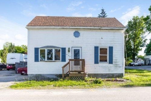 427 School Ln, Dighton, MA 02715